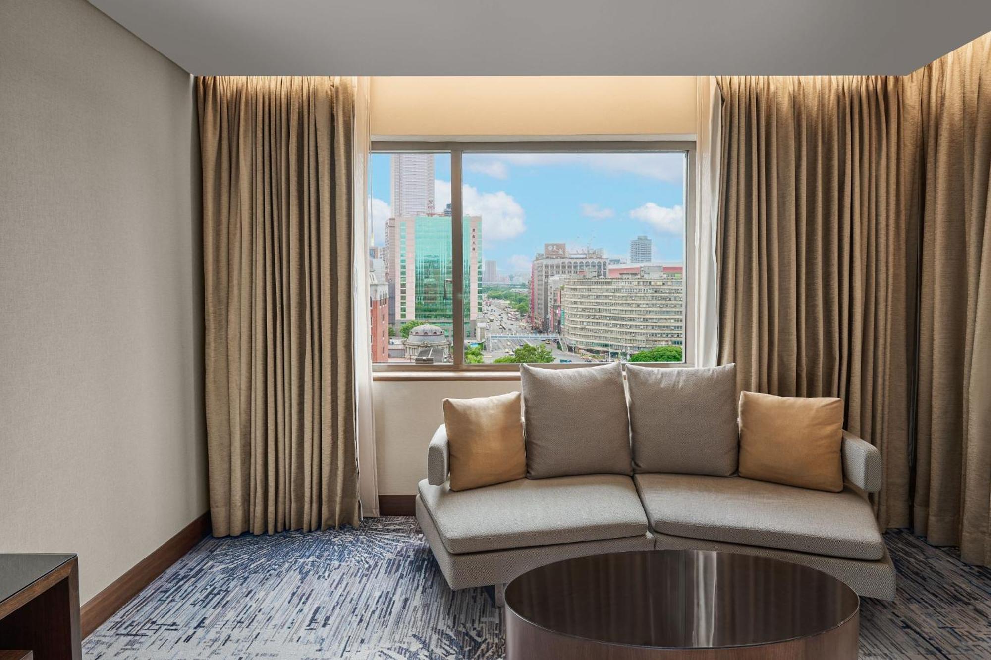 Sheraton Grand Taipei Hotel Bagian luar foto